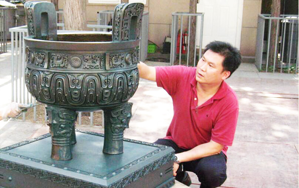 嶺南青銅總經(jīng)理:梁汝南 嶺南青銅總經(jīng)理:梁汝南