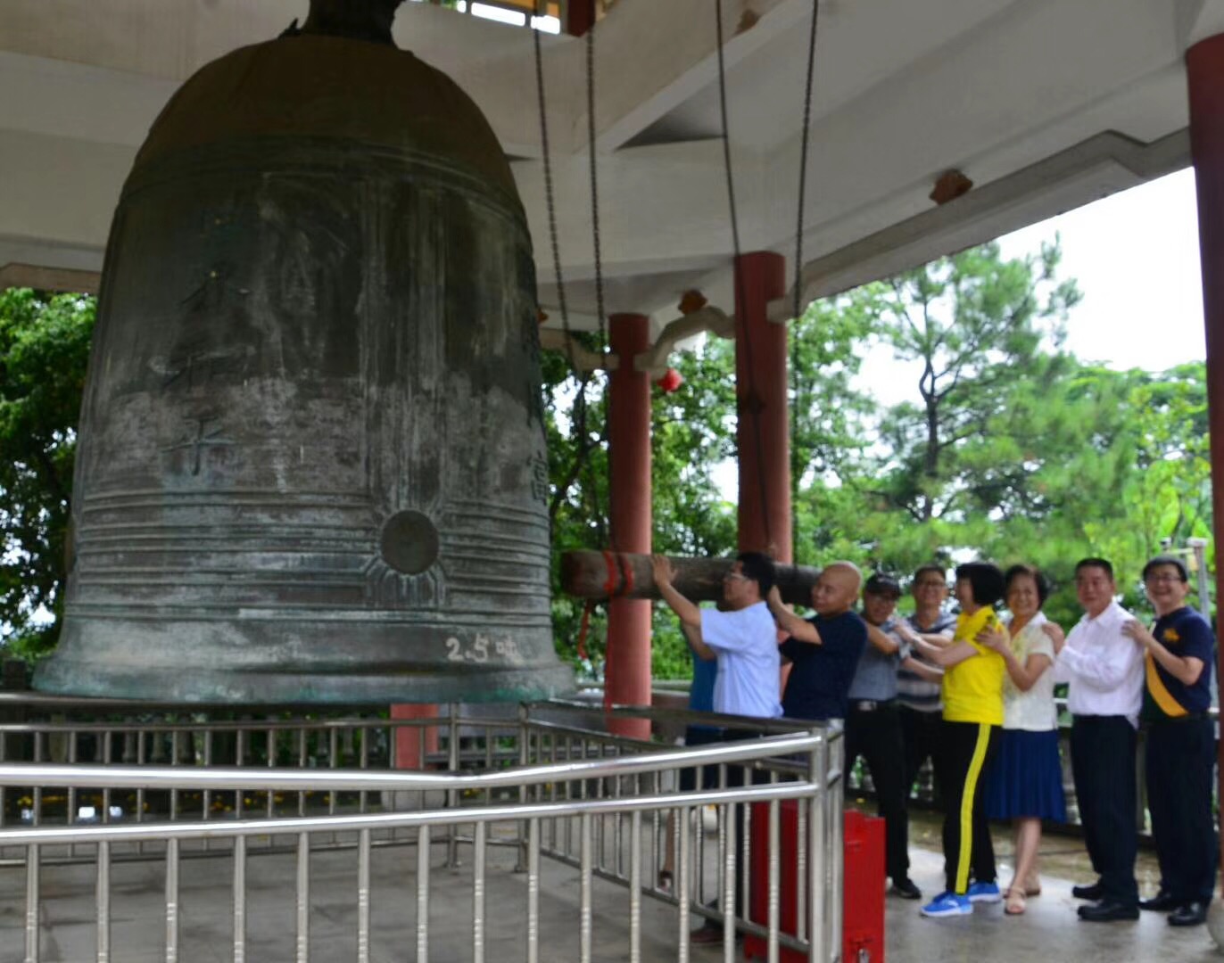 江西妙樂寺青銅鐘      廣州增城何仙姑青銅鐘